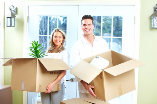 Residential and commercial moving van support in France